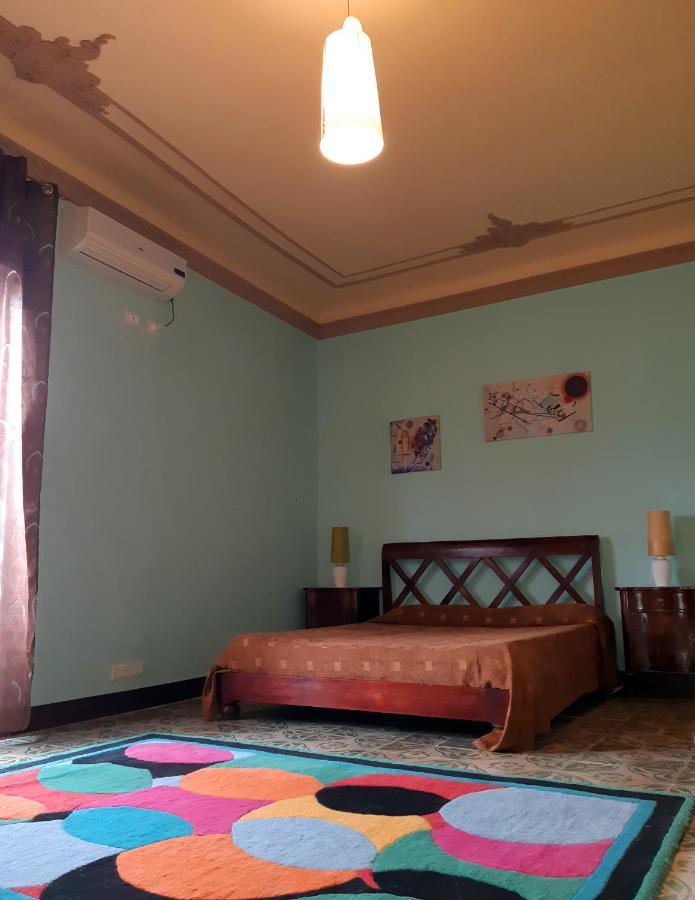 مبيت وإفطار بياتْسا أرمارِنا Antico Palazzo Affitti Brevi المظهر الخارجي الصورة