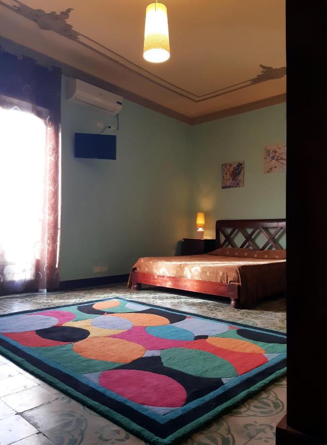 مبيت وإفطار بياتْسا أرمارِنا Antico Palazzo Affitti Brevi المظهر الخارجي الصورة