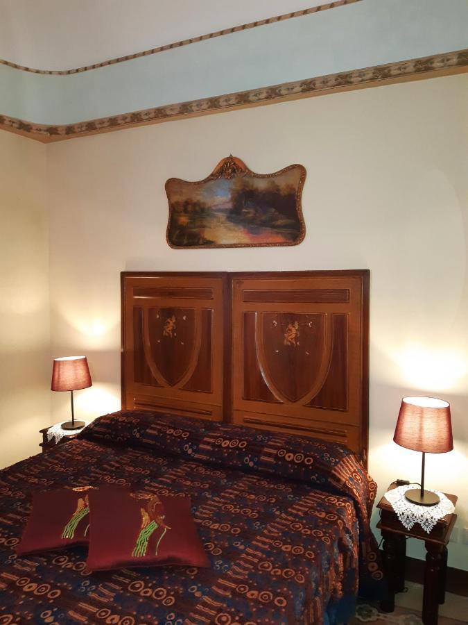 مبيت وإفطار بياتْسا أرمارِنا Antico Palazzo Affitti Brevi المظهر الخارجي الصورة